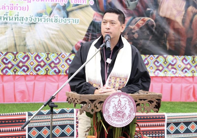 รมว.พม. ลงพื้นที่จ�