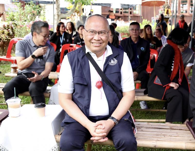 รมว.พม. ลงพื้นที่จ�