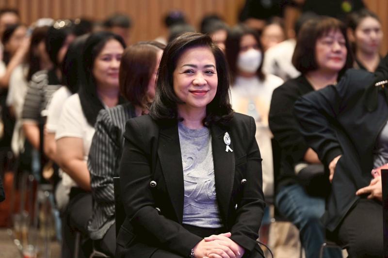 รมว.พม. เป็นประธาน�