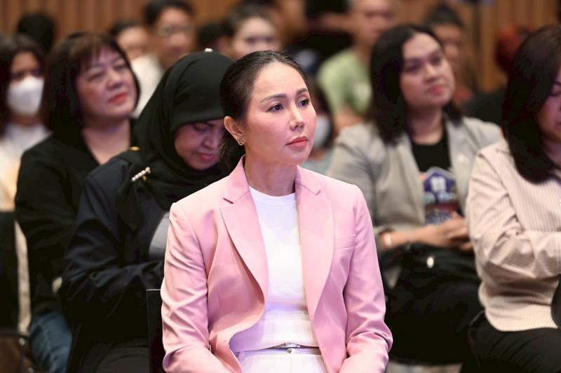 รมว.พม. เป็นประธาน�