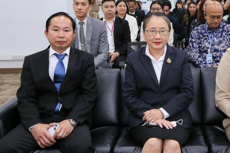 ปลัด พม. เป็นประธา�