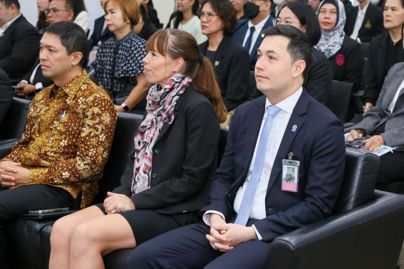 ปลัด พม. เป็นประธา�