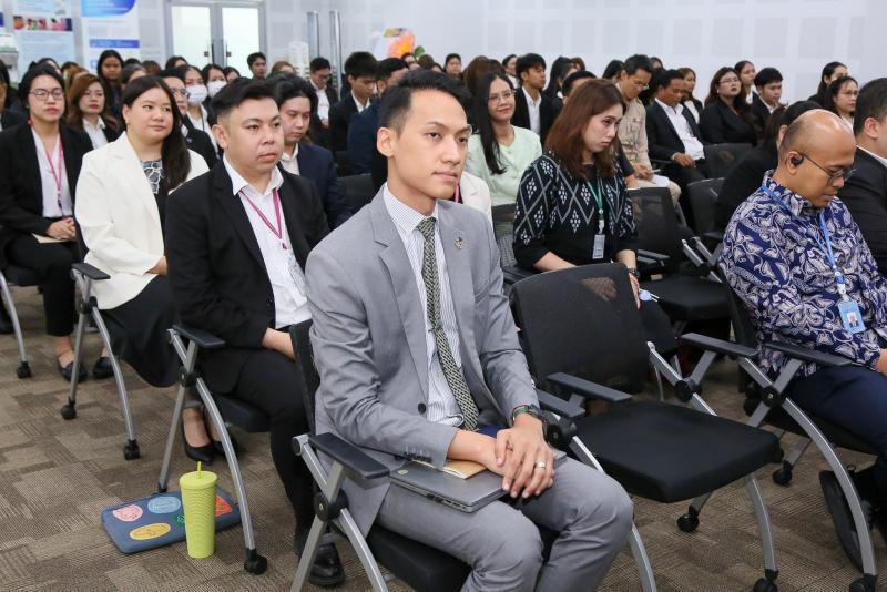 ปลัด พม. เป็นประธา�