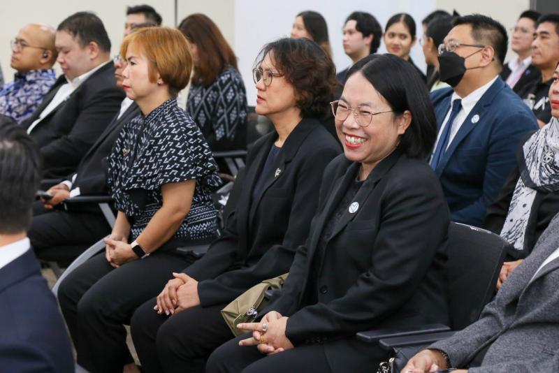 ปลัด พม. เป็นประธา�
