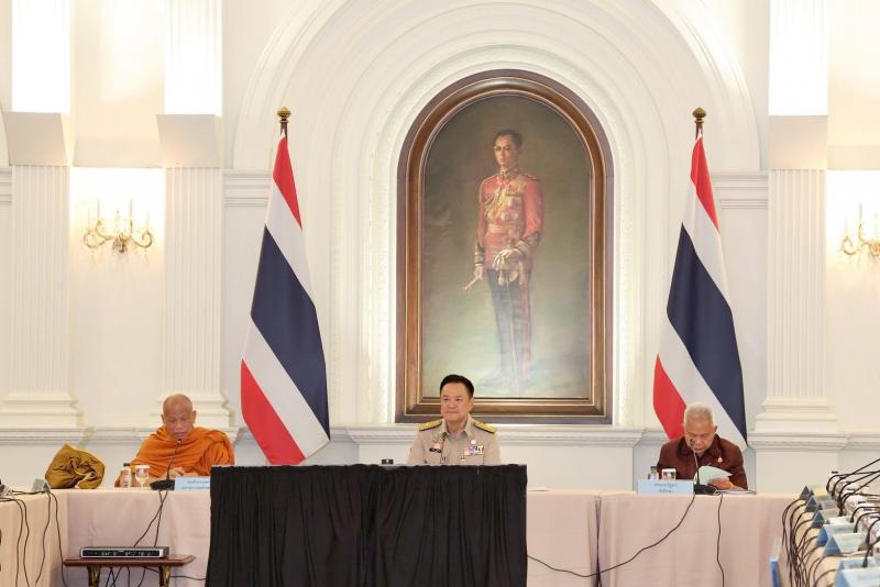 รมว.พม. พร้อมด้วย ป�