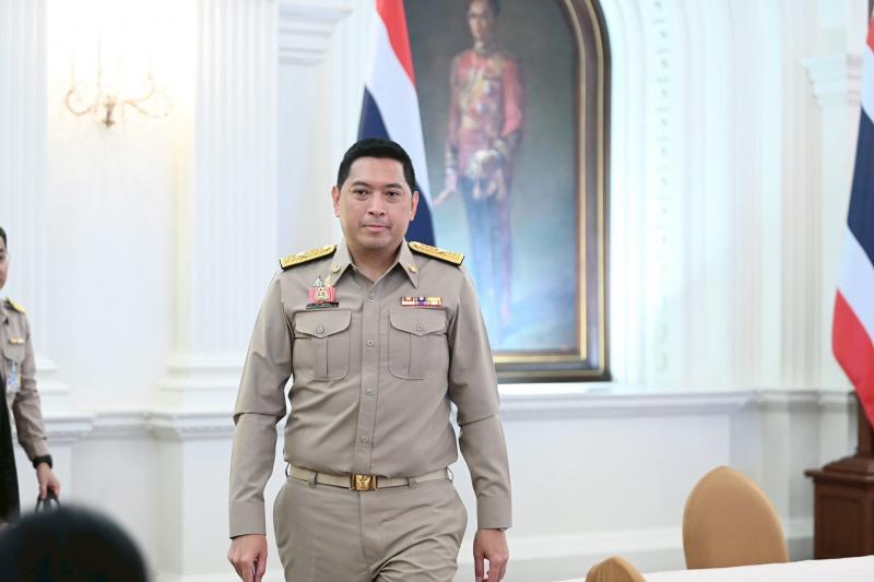 รมว.พม. พร้อมด้วย ป�