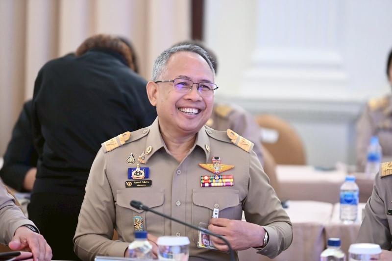 รมว.พม. พร้อมด้วย ป�