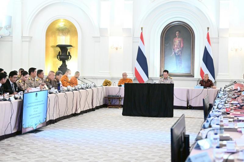 รมว.พม. พร้อมด้วย ป�