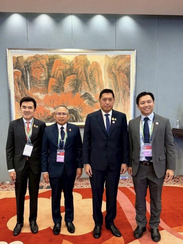 รมว.พม. หารือทวิภา�