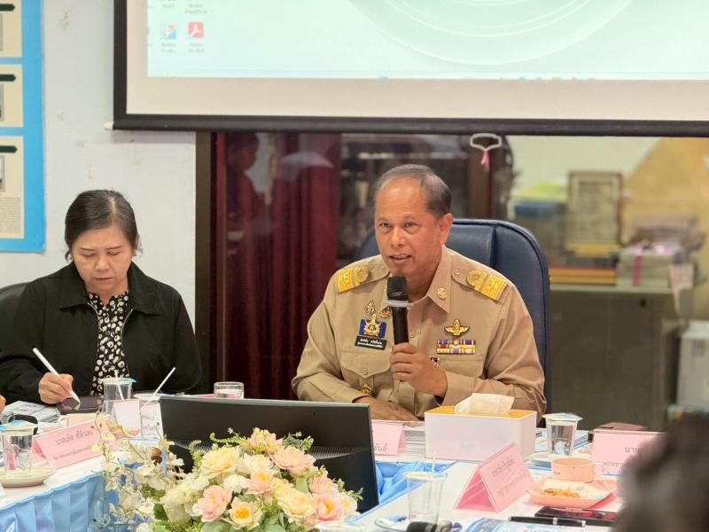 นางศิริลักษณ์ มีม�