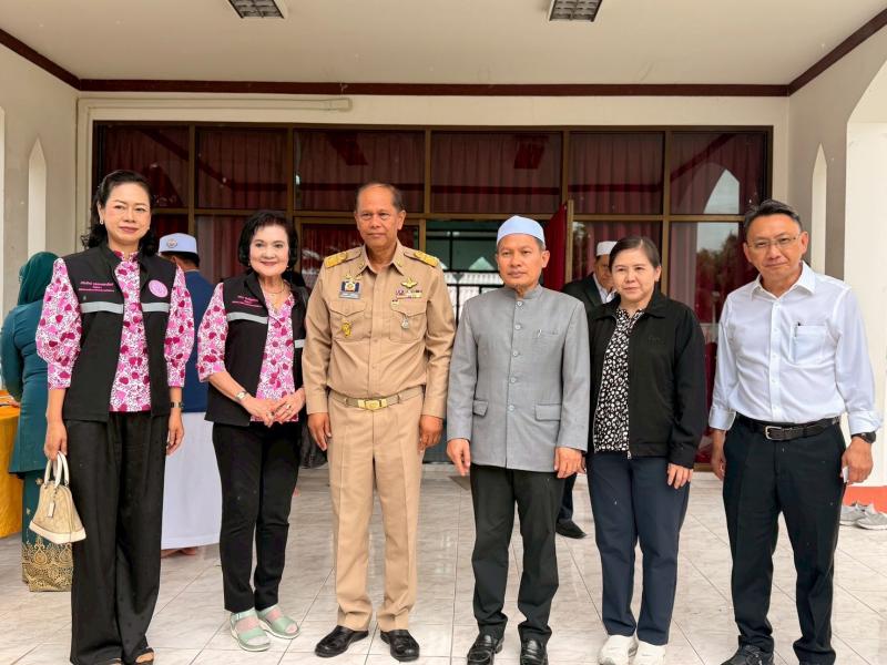 นางศิริลักษณ์ มีม�