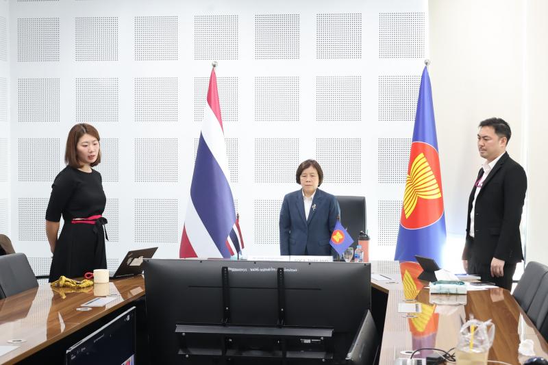 นางสาวสุนีย์ ศรีส�