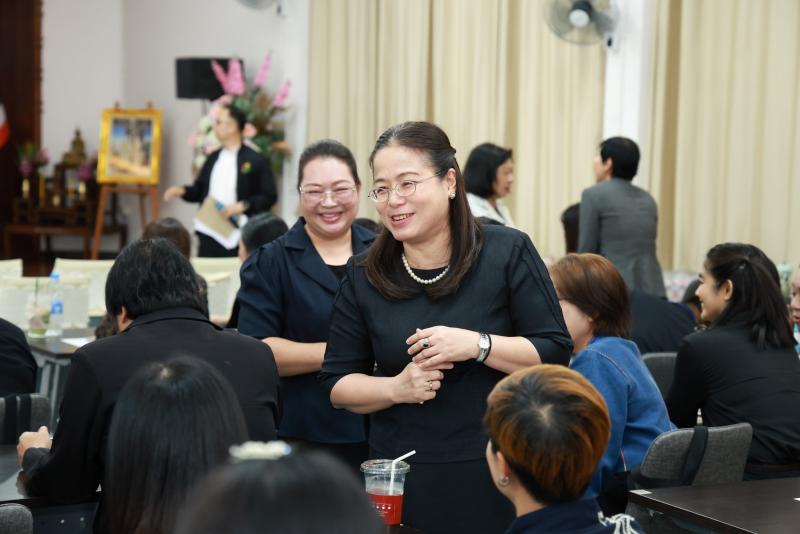 นางเตือนใจ คงสมบั�
