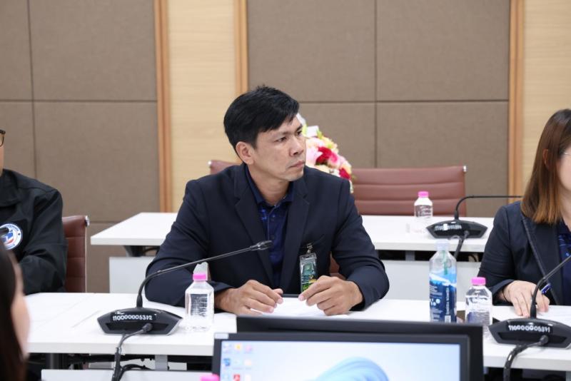 นายอภิชา เลิศพชรก�