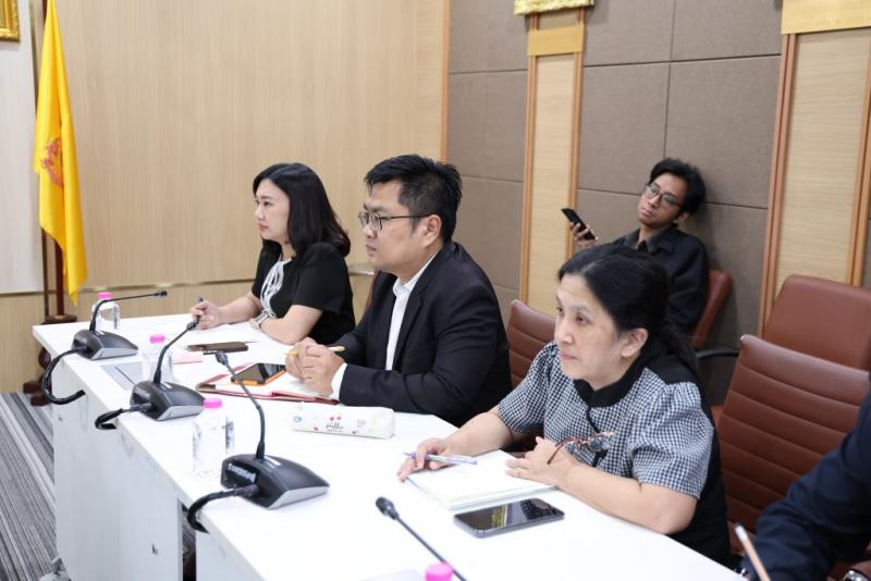 นายอภิชา เลิศพชรก�