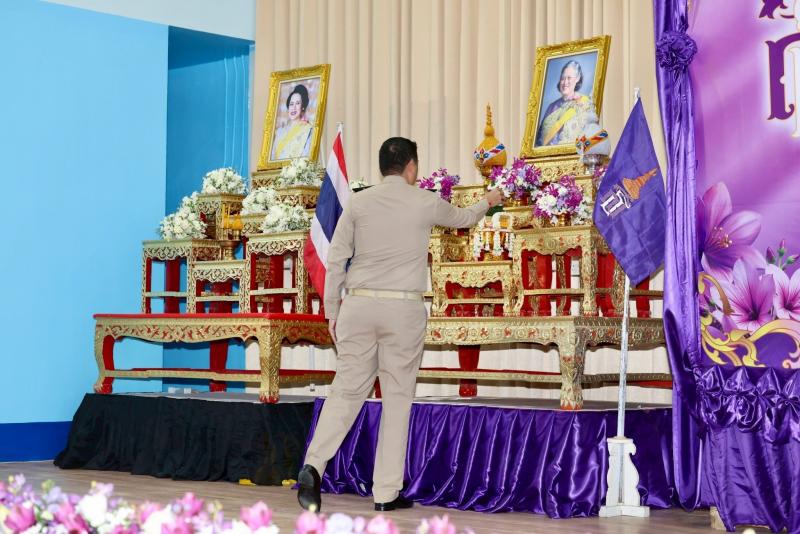 รมว.พม. ลงพื้นที่จ�