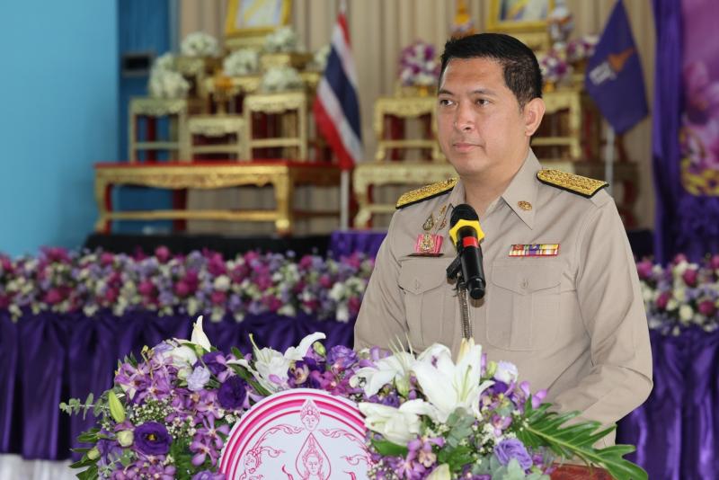 รมว.พม. ลงพื้นที่จ�