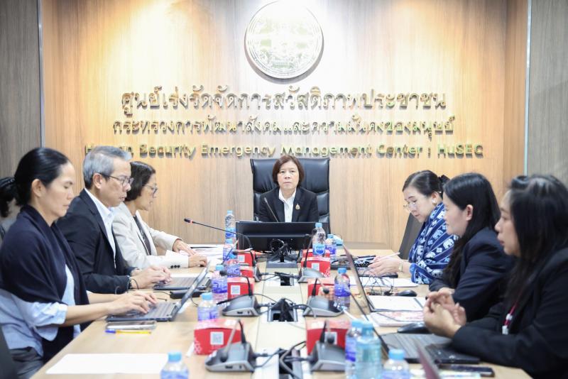 นางสาวสุนีย์ ศรีส�
