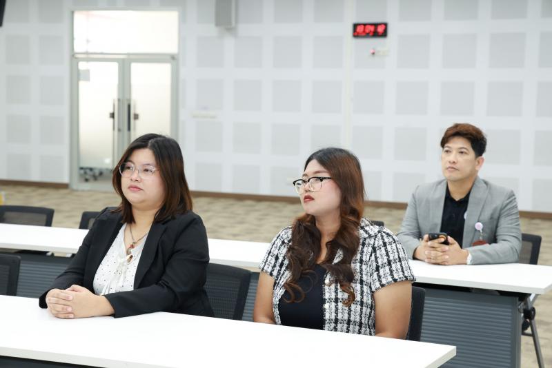 นางสาวสุนีย์ ศรีส�