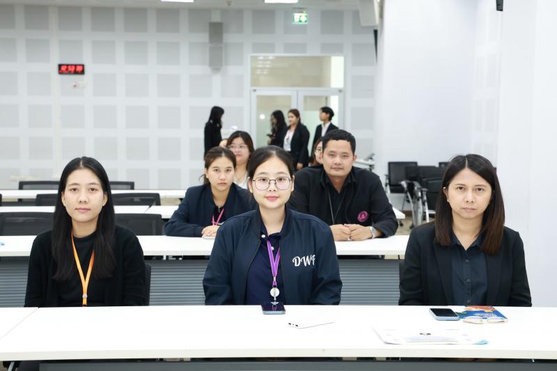 นางสาวสุนีย์ ศรีส�