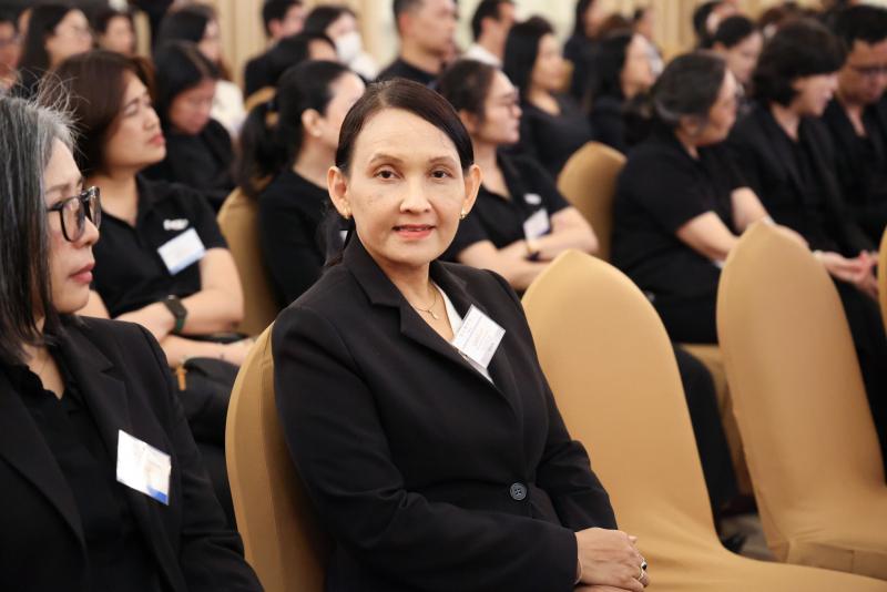 นางเตือนใจ คงสมบั�