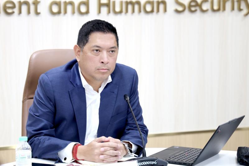 รมว.พม. เป็นประธาน�