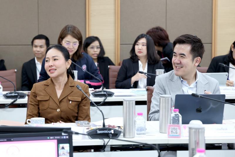 รมว.พม. เป็นประธาน�