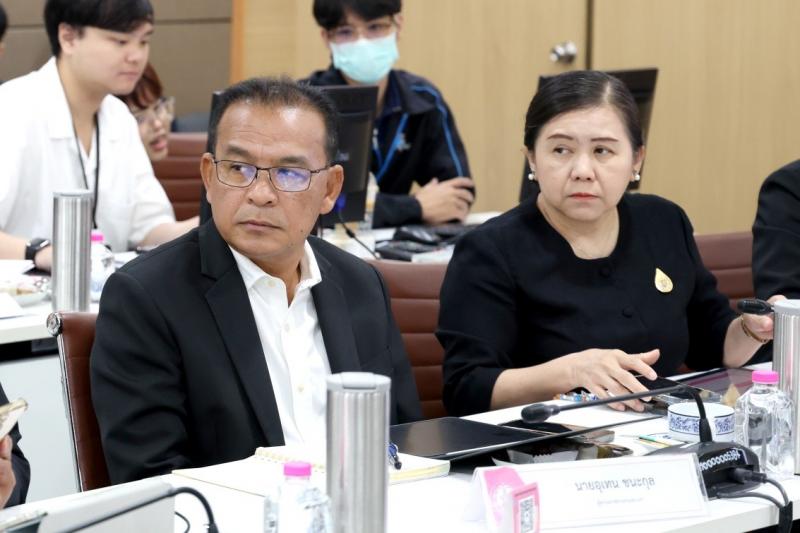 รมว.พม. เป็นประธาน�