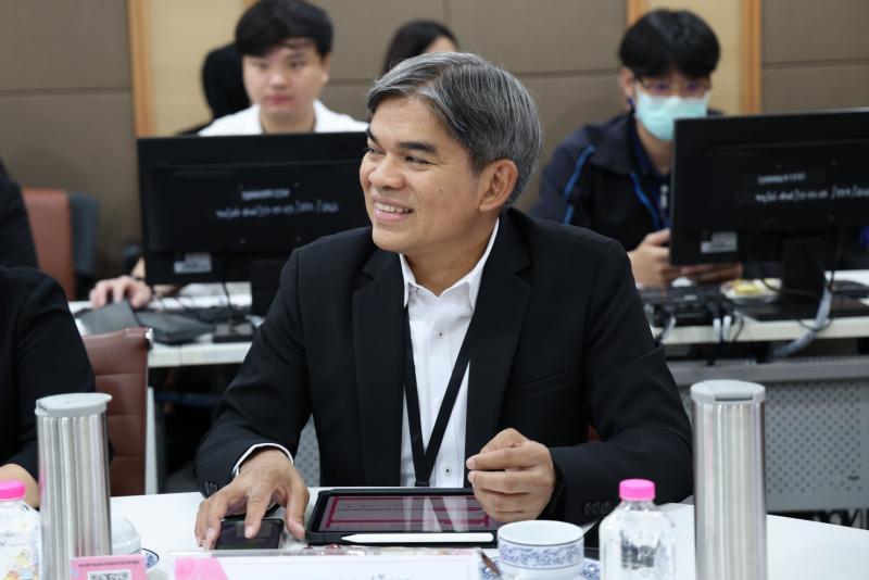 รมว.พม. เป็นประธาน�