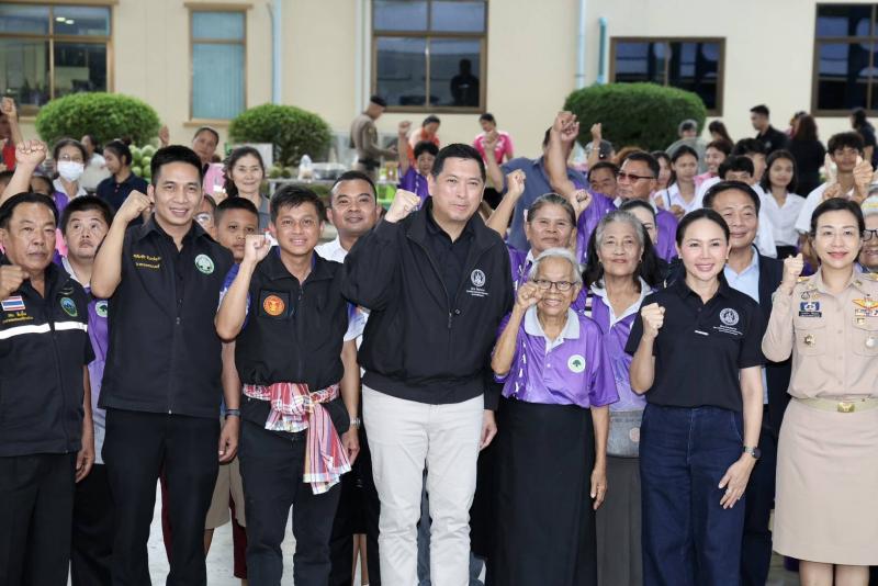 "นิกร" รมว.พม. จั�