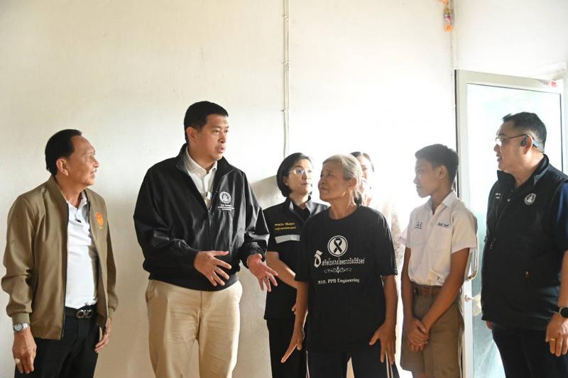 "นิกร" รมว.พม. นำ�