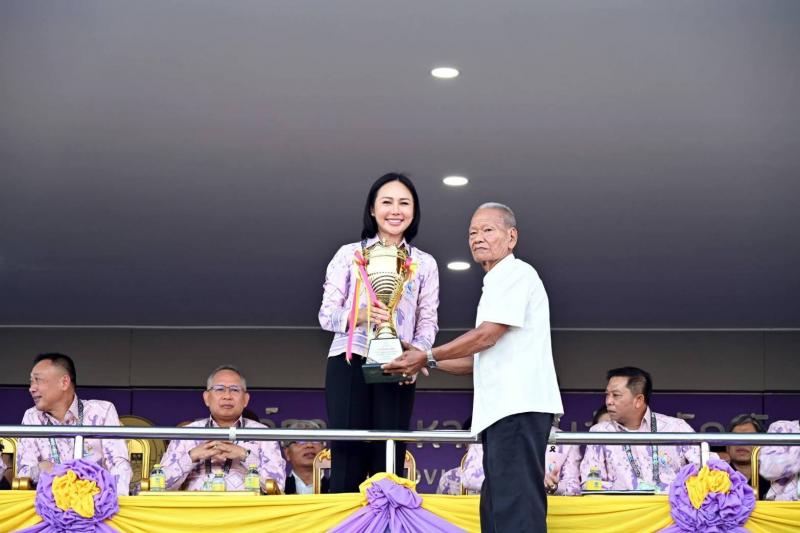 พม. จับมือ กก. เปิด &q