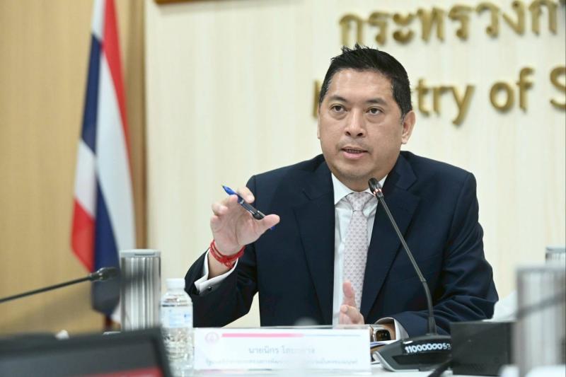 "นิกร" รมว.พม. รั�