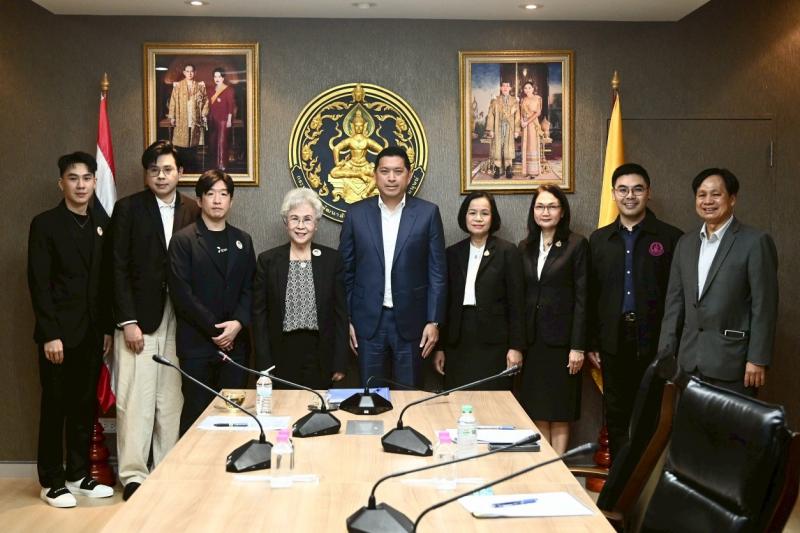 รมว.พม. เป็นประธาน�
