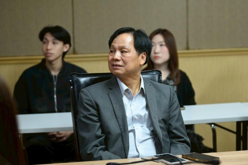 รมว.พม. เป็นประธาน�