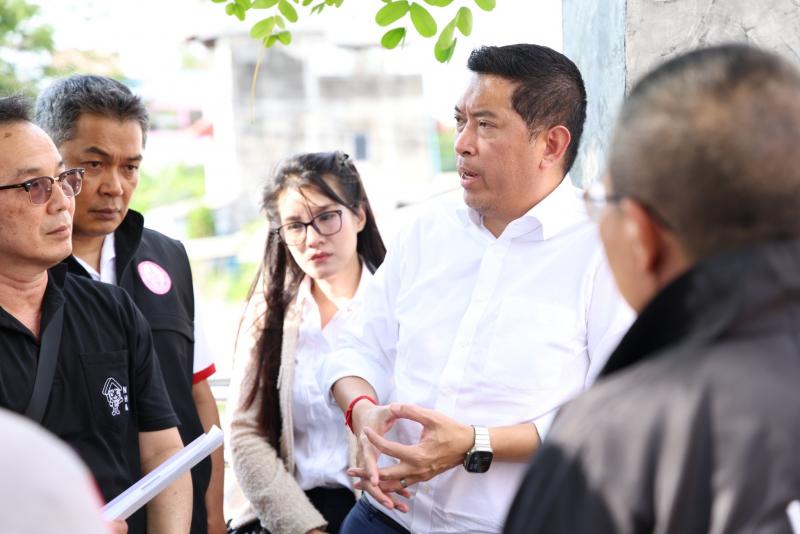 รมว.พม. ลงพื้นที่โ�