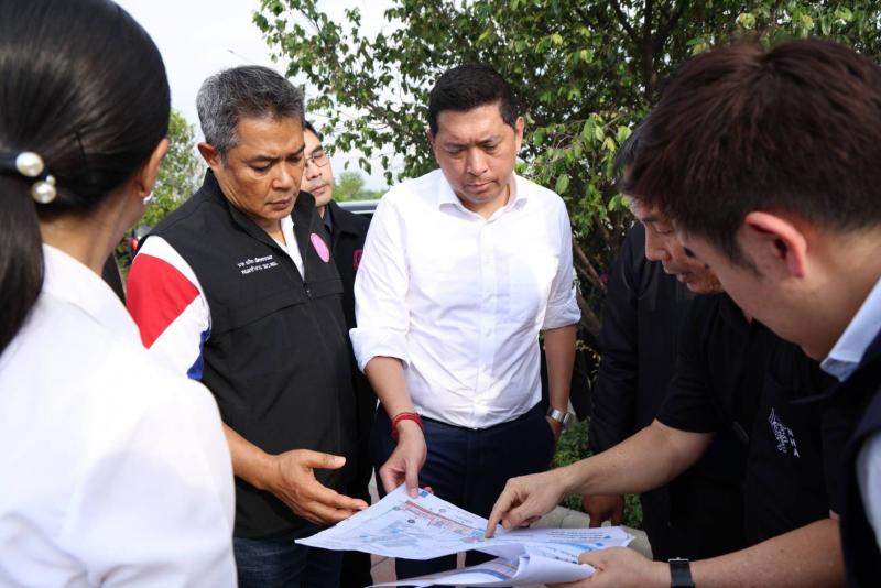 รมว.พม. ลงพื้นที่โ�