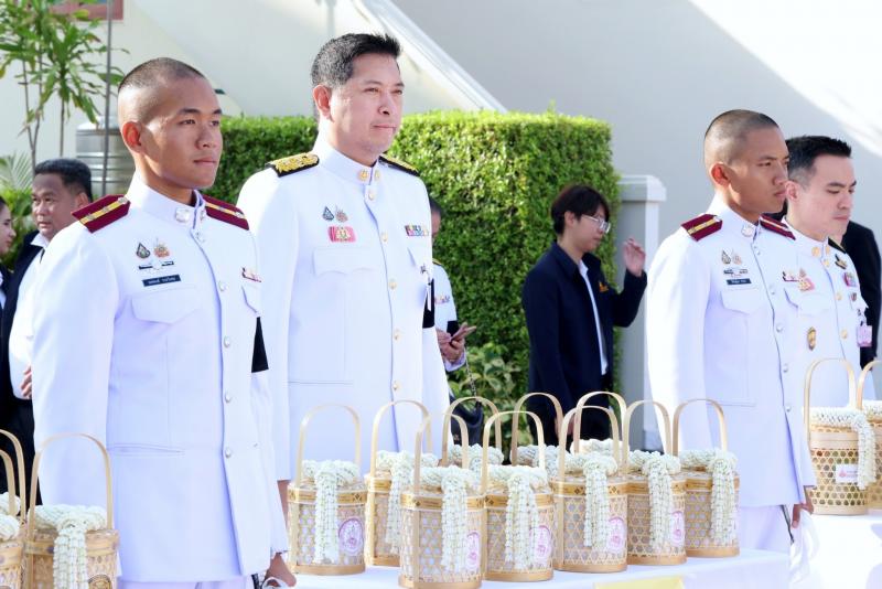 รมว.พม. ร่วมพิธีสว�
