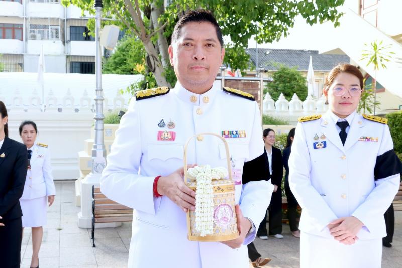 รมว.พม. ร่วมพิธีสว�