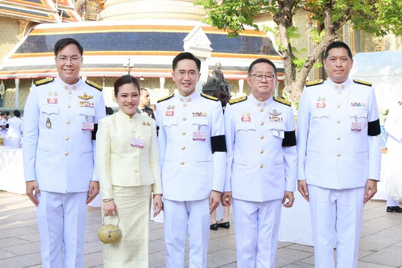 รมว.พม. ร่วมพิธีสว�