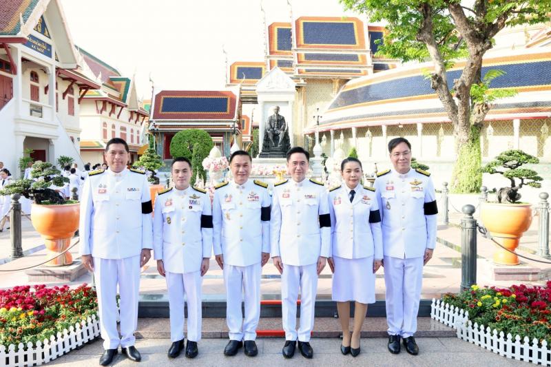 รมว.พม. ร่วมพิธีสว�