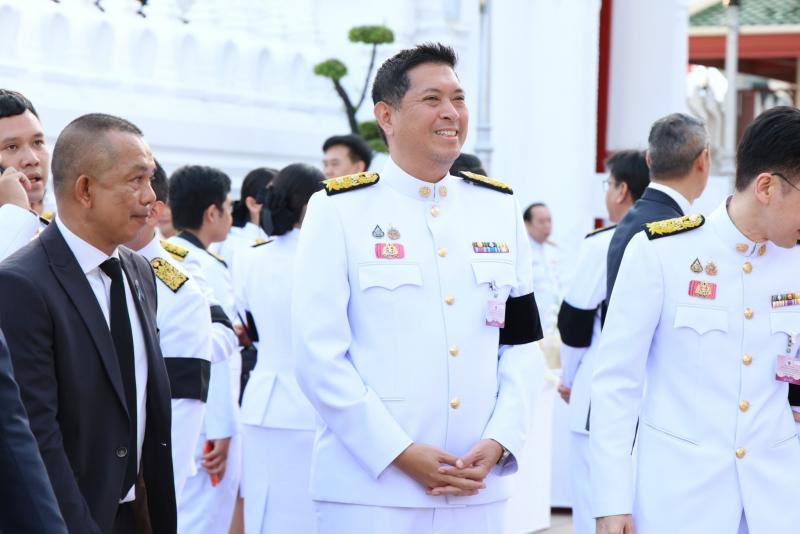 รมว.พม. ร่วมพิธีสว�