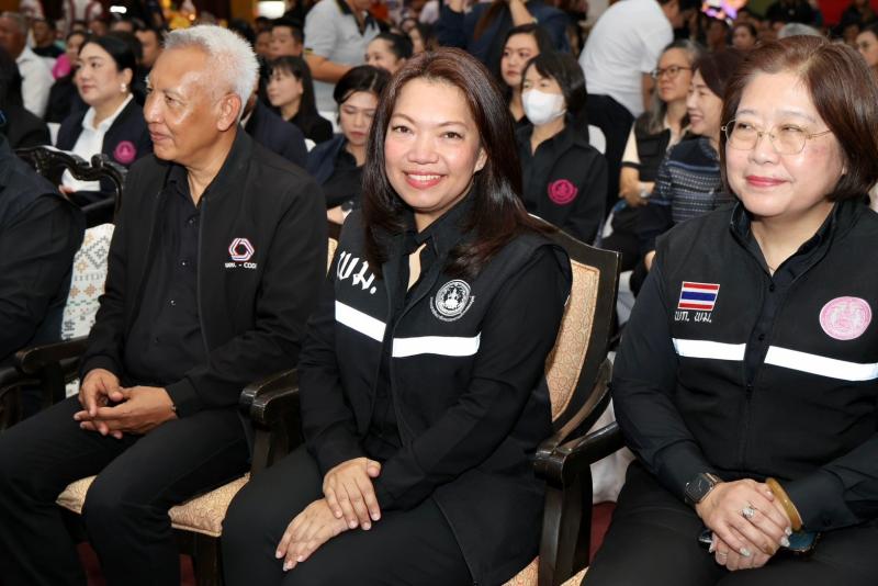 รมว.พม. เป็นประธาน�