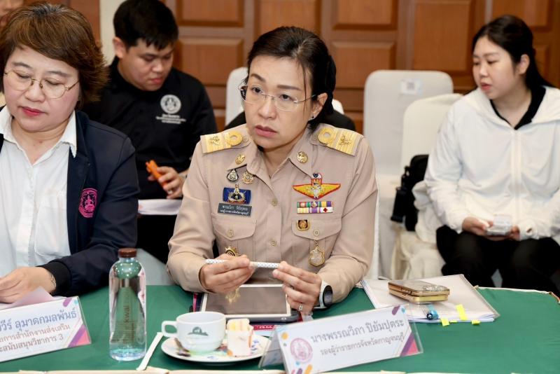 รมว.พม. เป็นประธาน�