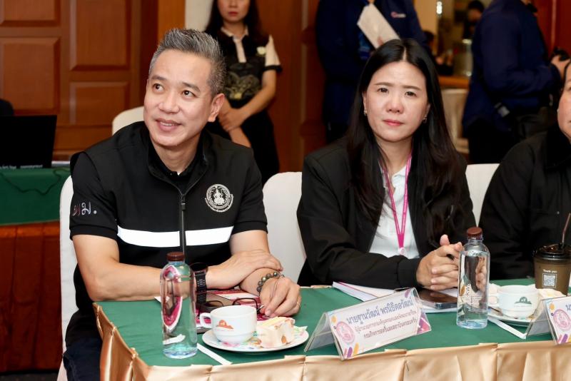 รมว.พม. เป็นประธาน�