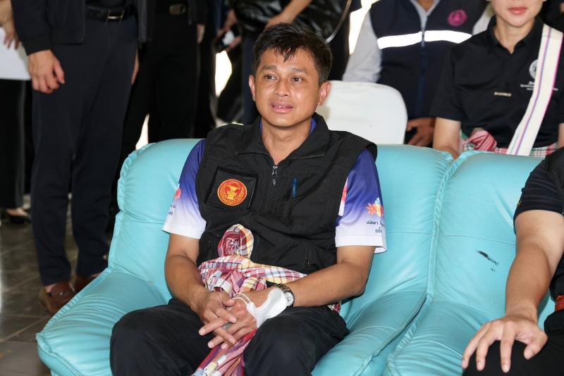 รมว.พม. พร้อมด้วย ร�