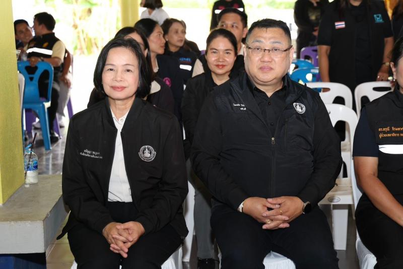 รมว.พม. พร้อมด้วย ร�