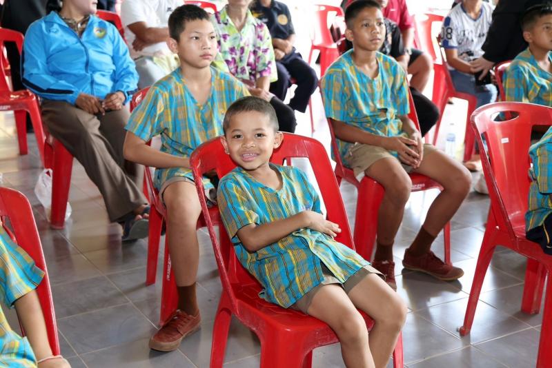 รมว.พม. พร้อมด้วย ร�