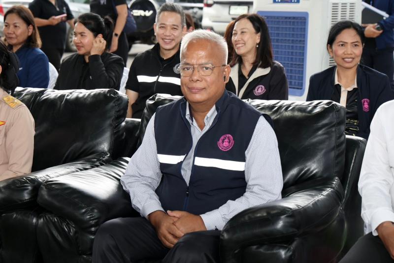 รมว.พม. เป็นประธาน�