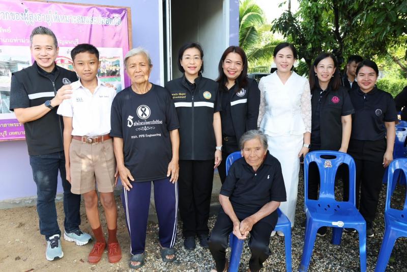 รมว.พม. ลงพื้นที่อ�
